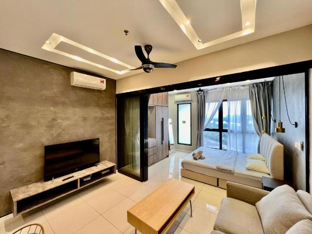 Highpark Suites In Petaling Jaya, Kelana Jaya By Plush Kampong Baharu Sungai Way Exterior foto